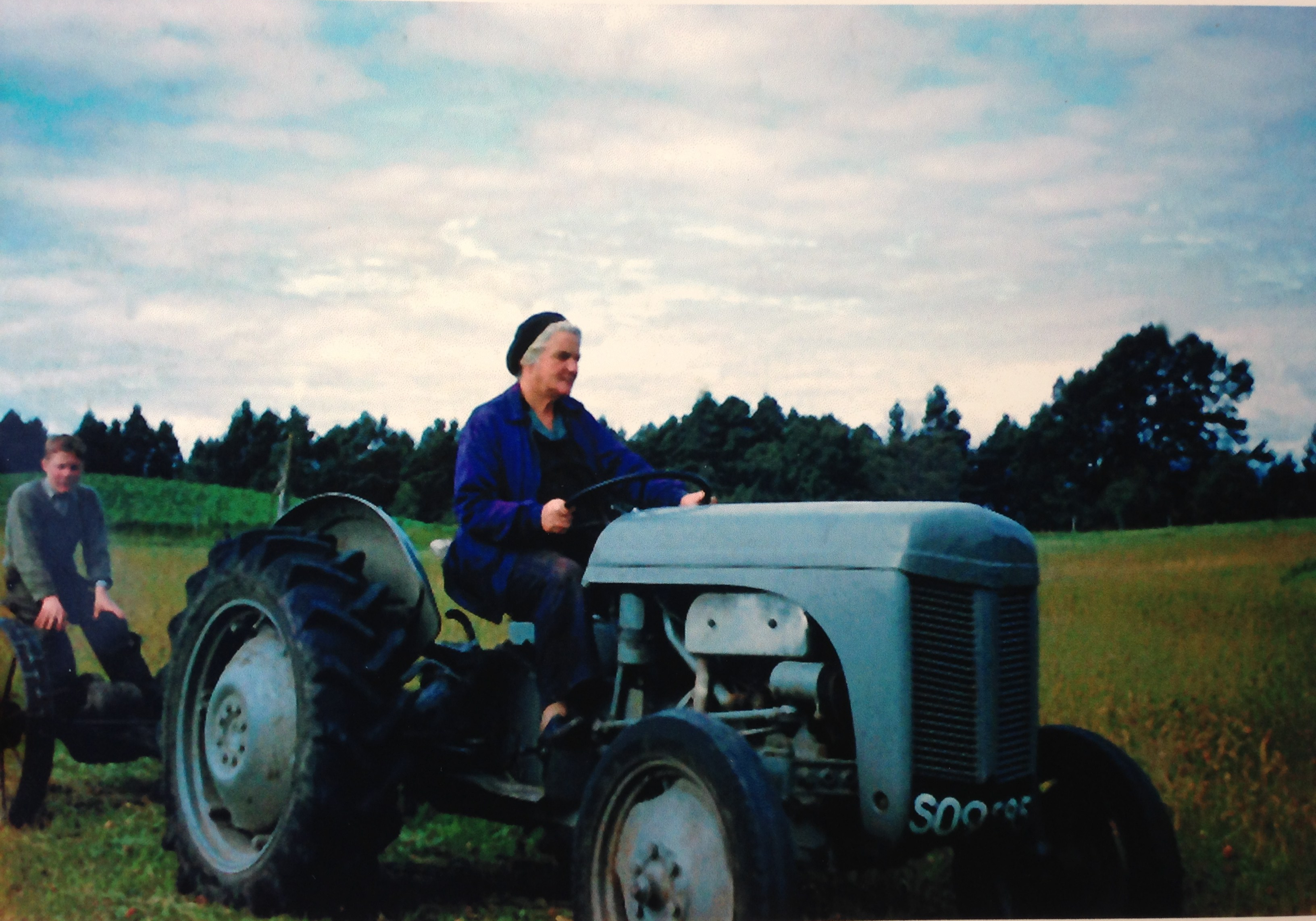 isobel-macdonald-col-tractor.jpg